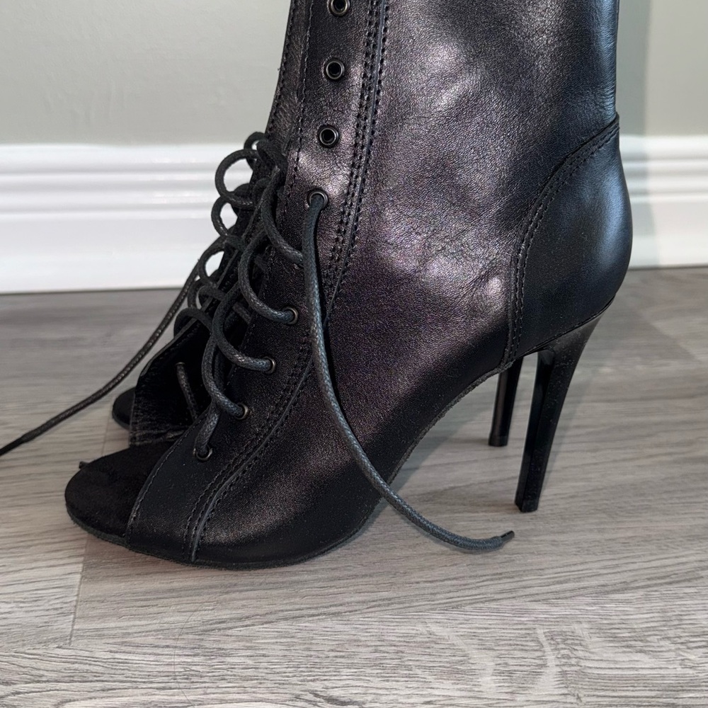 High Heels dance shoes. High quality leather